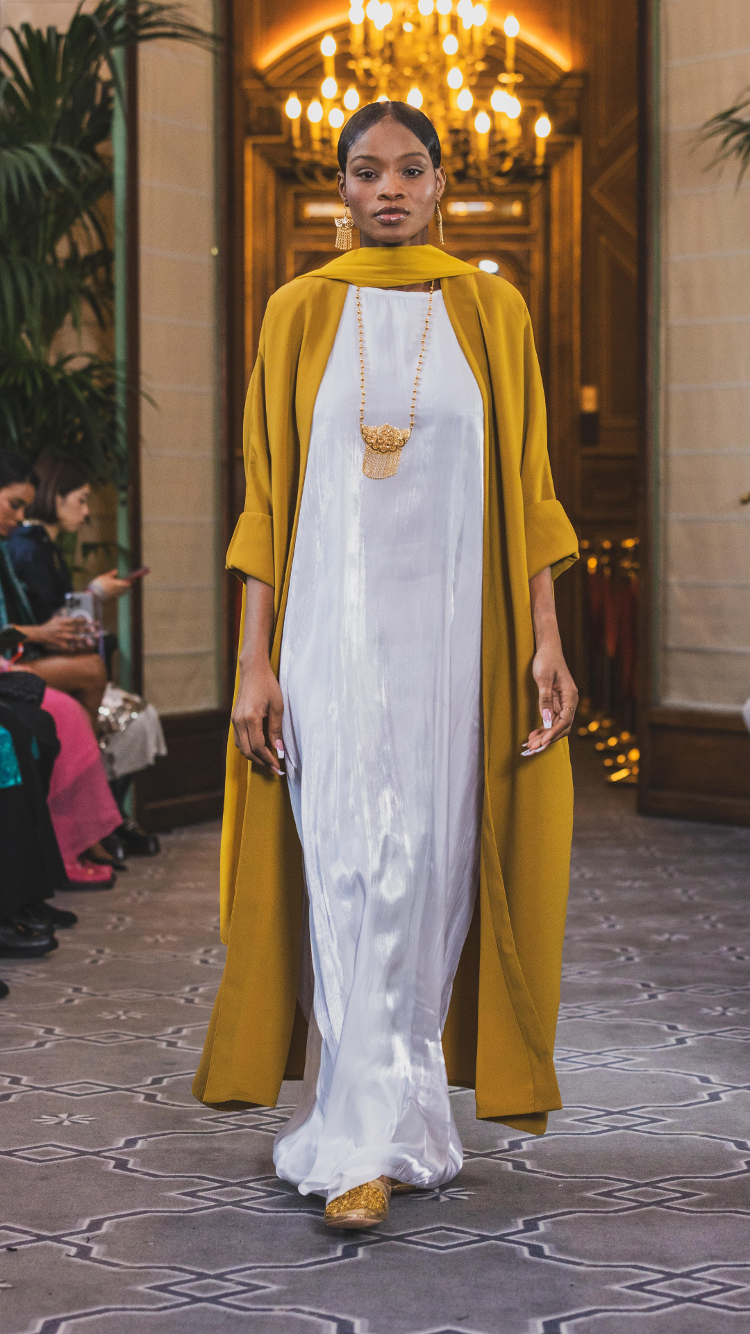 Oversized Kimono with pockets