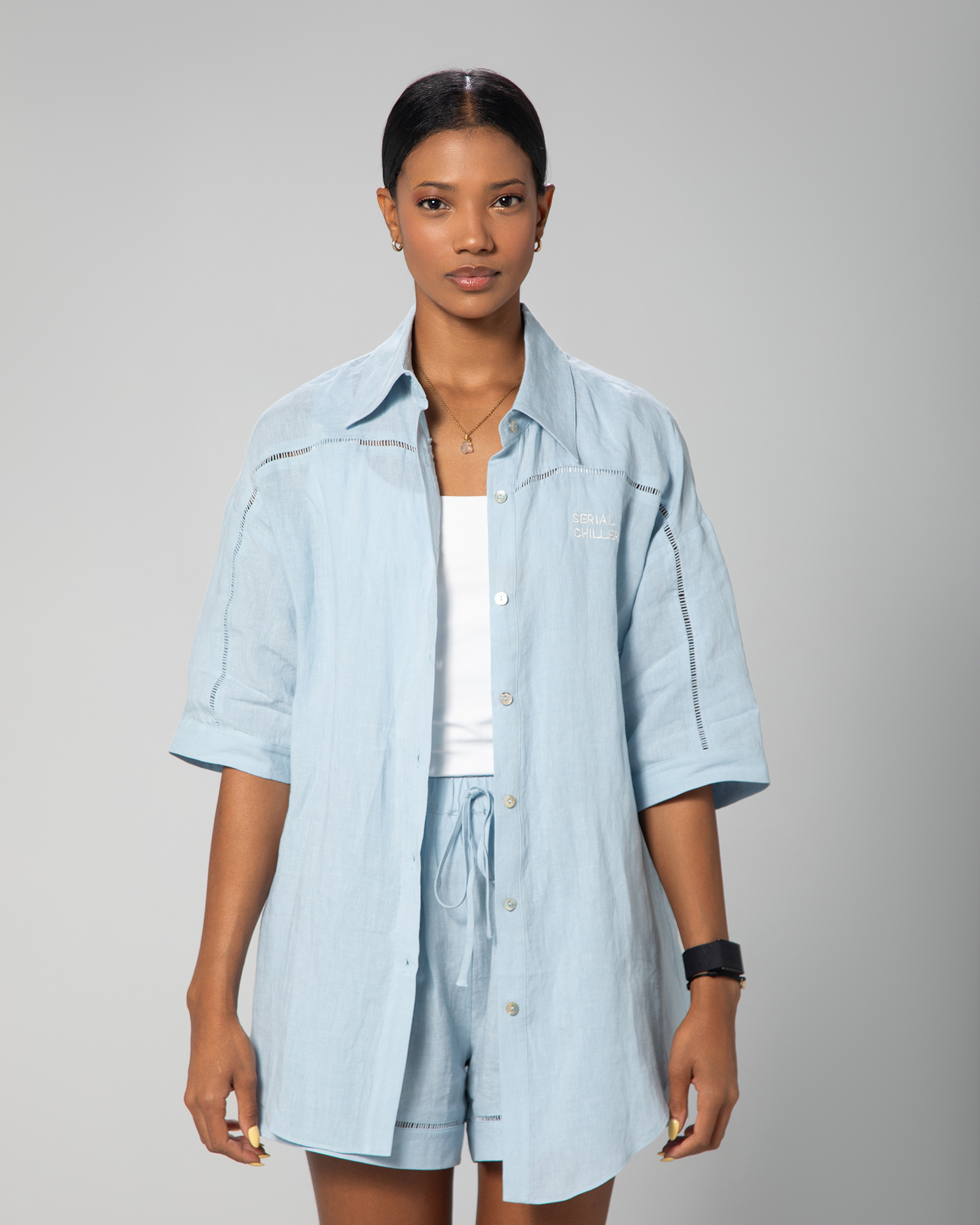 The Serial Chiller linen set in Blue