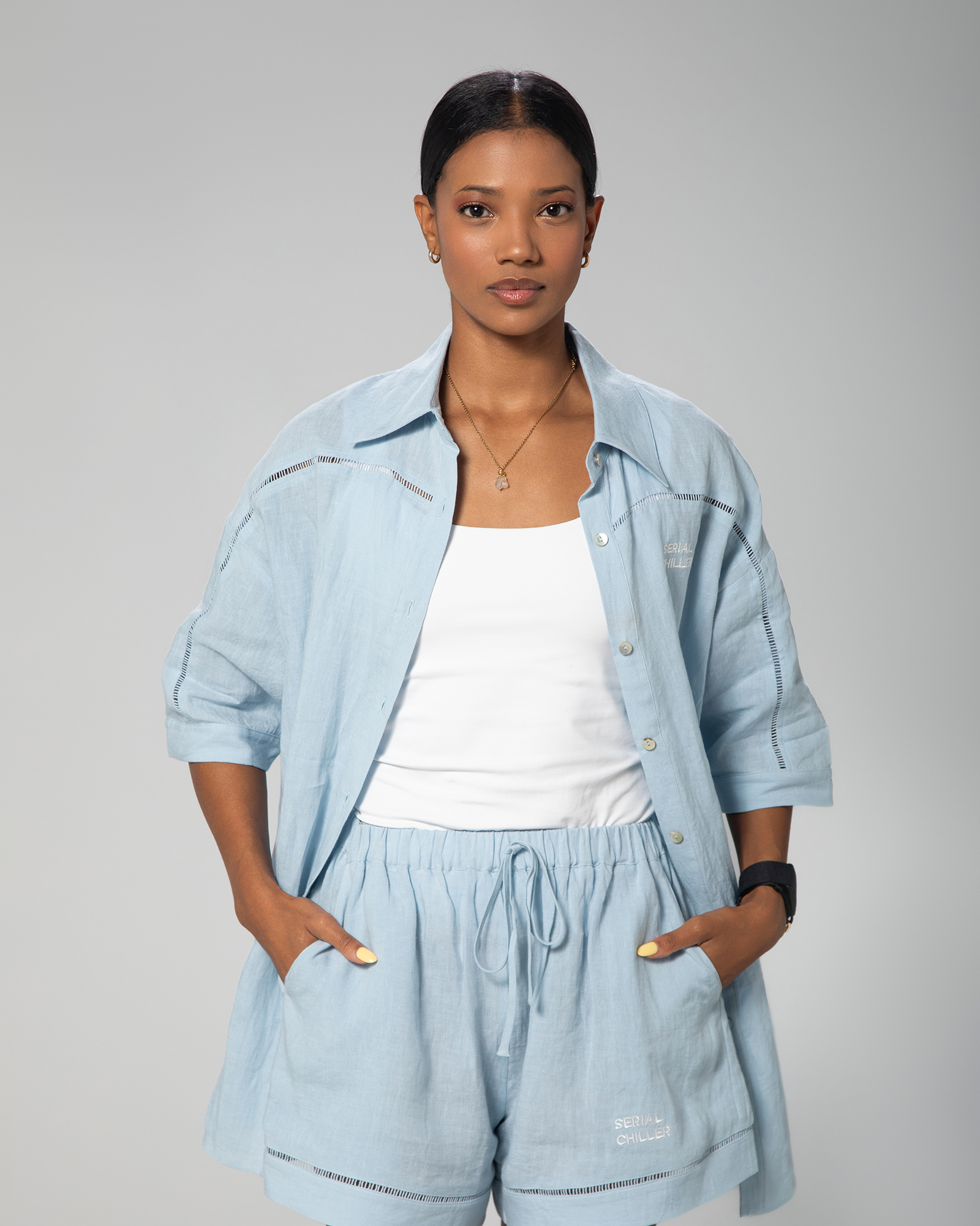 The Serial Chiller linen set in Blue