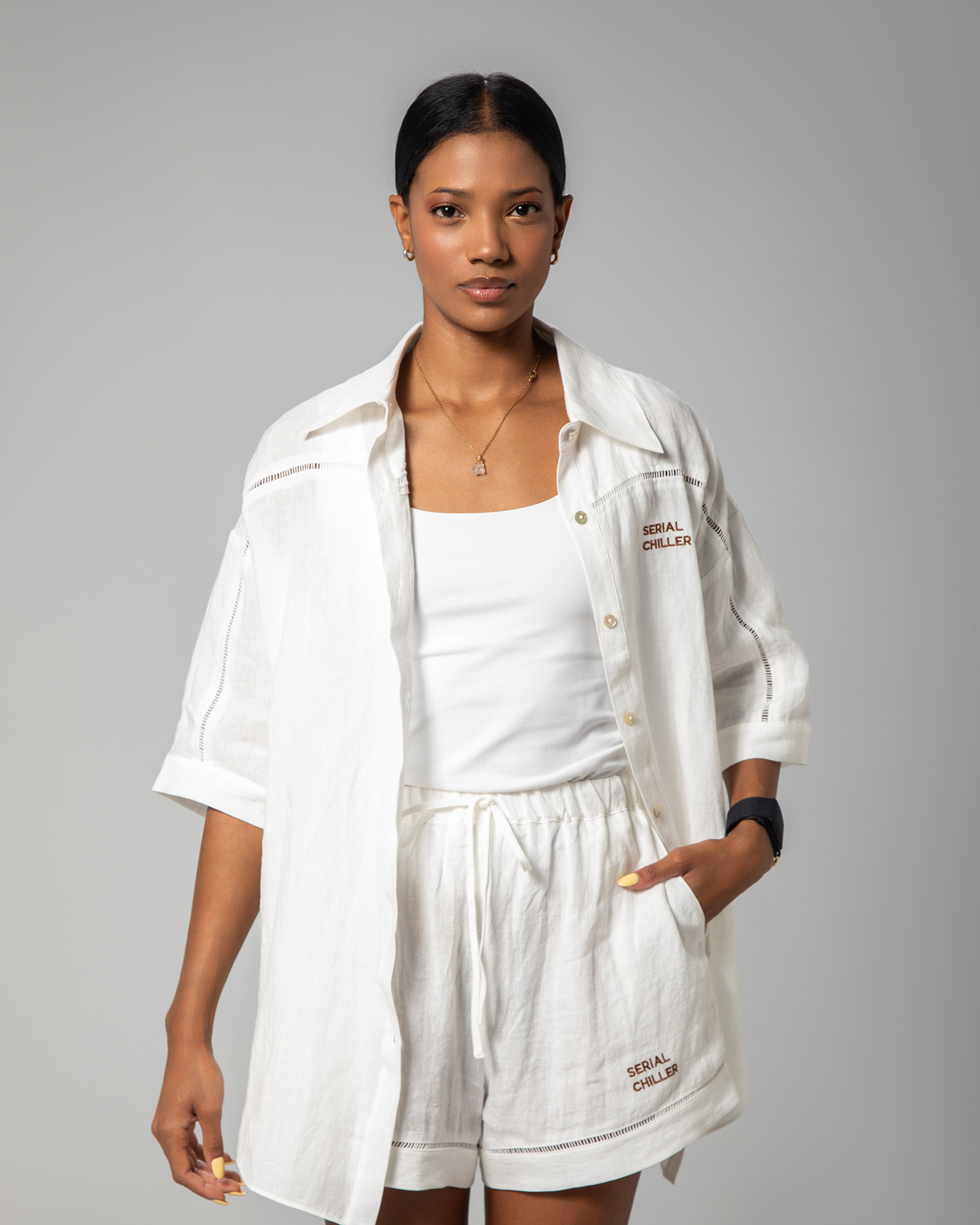 The Serial Chiller linen set in White