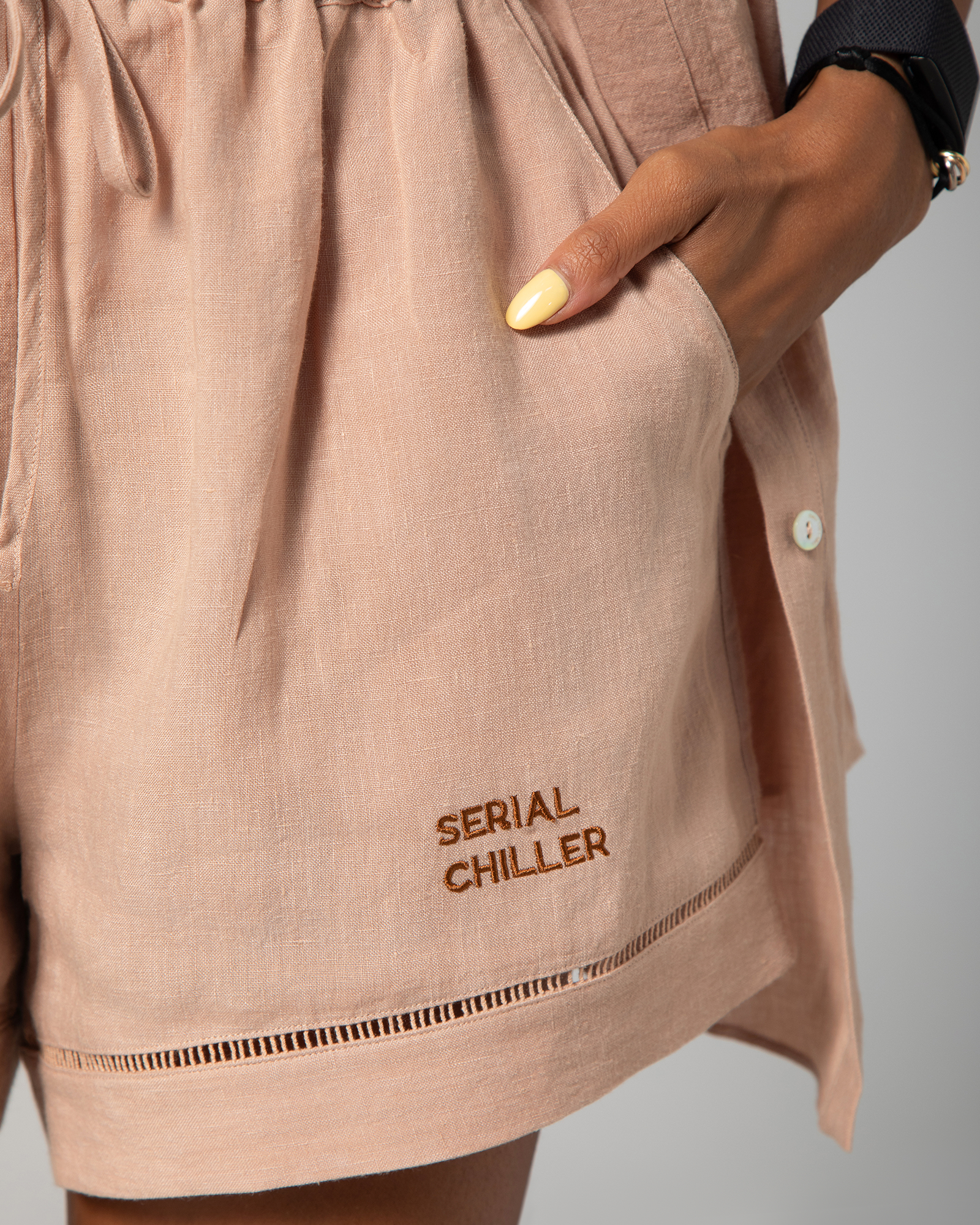 The Serial Chiller linen set in Nude