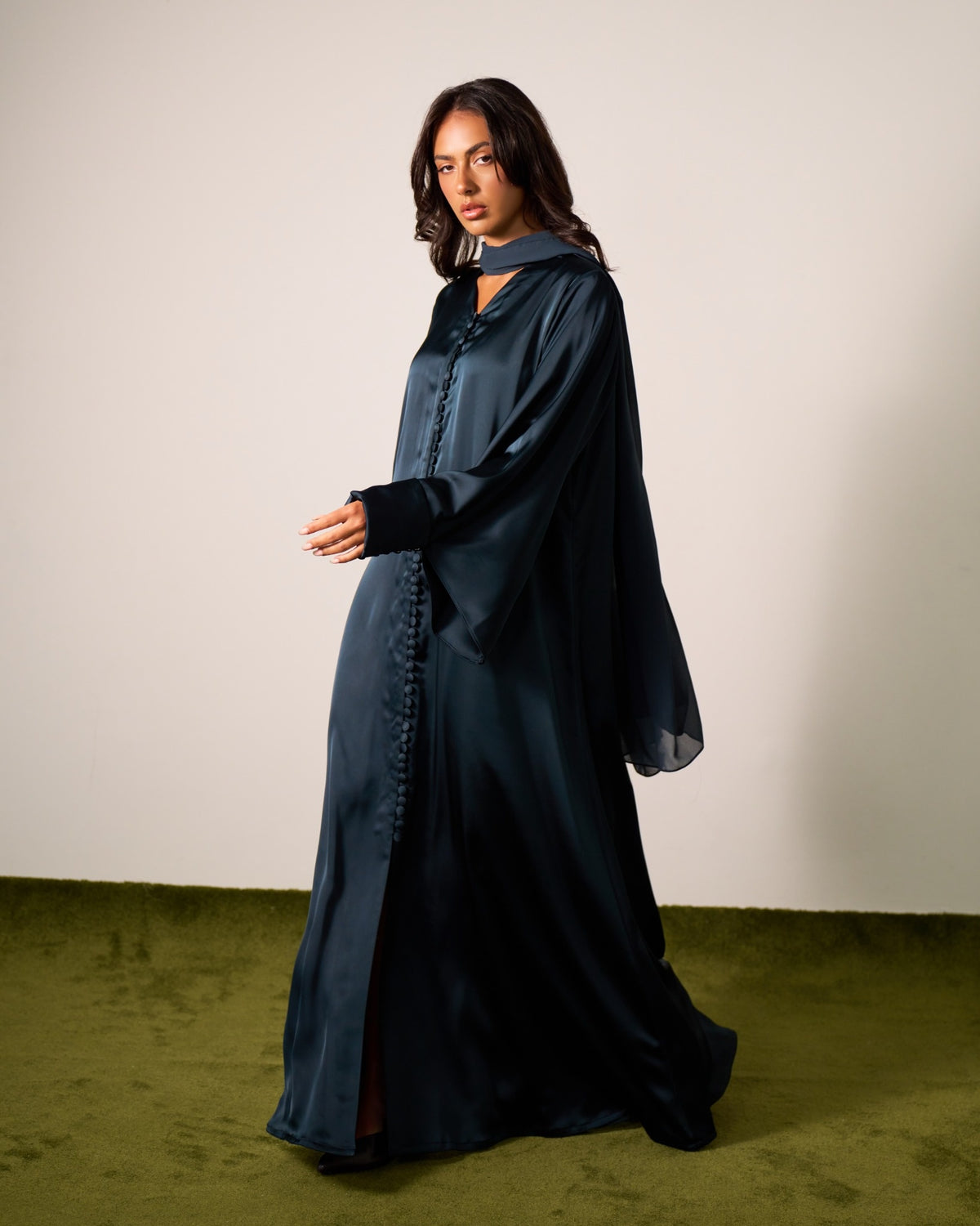The Muse Abaya – Deep Petrol