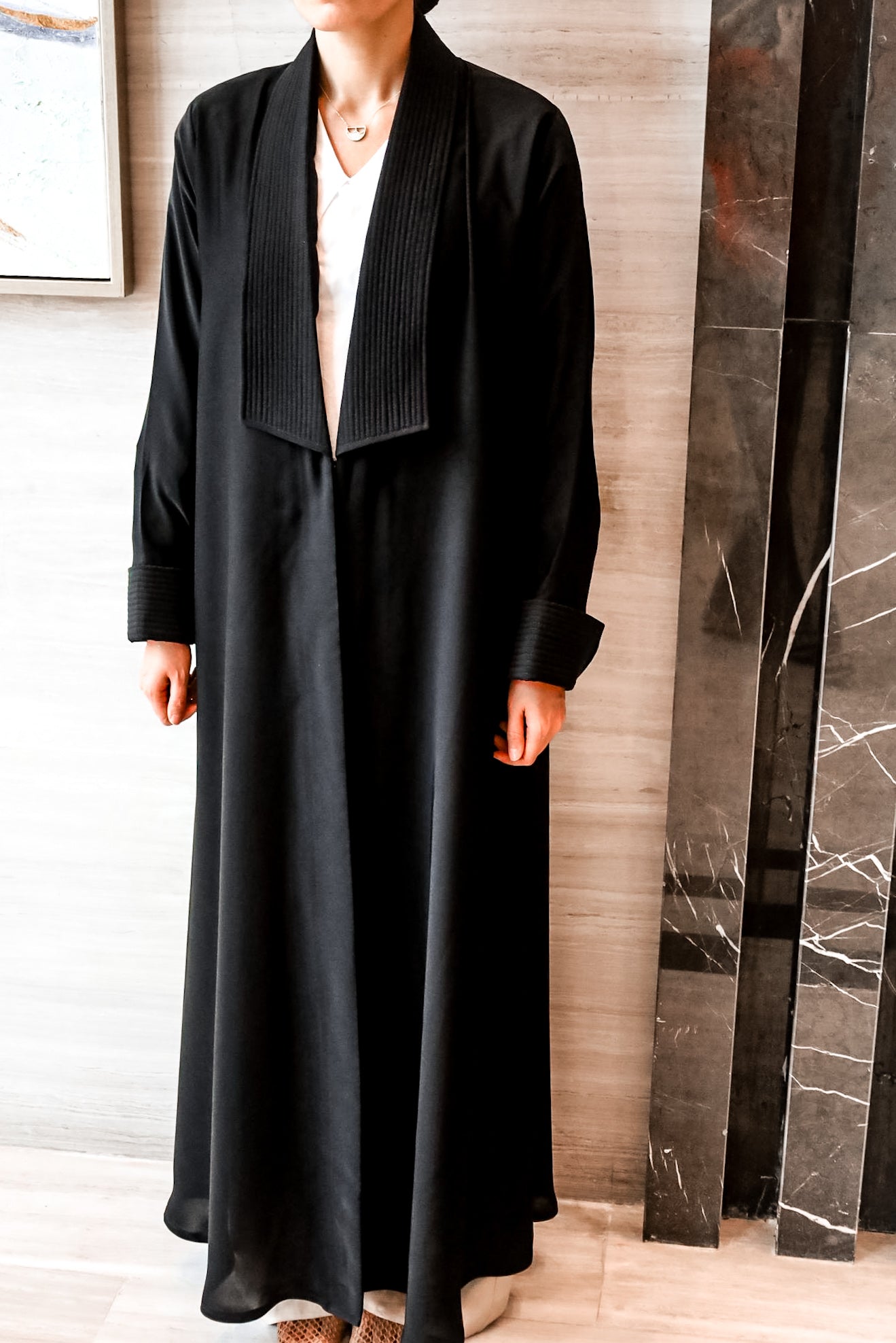 The Huwaila Abaya – Classic Black Abaya with Pleated Collar and Cuffs